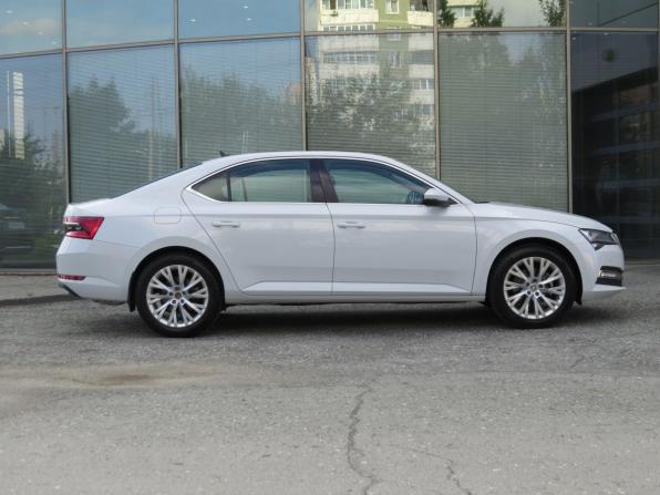 Skoda Superb III Рестайлинг с пробегом 2021 года, цена 2 950 000 рублей, 87507 км, лифтбек, Автокод Объявления
