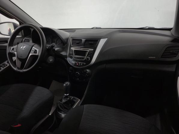 Hyundai Solaris I Рестайлинг с пробегом 2016 года, цена 1 020 000 рублей, 122100 км, седан, Автокод Объявления