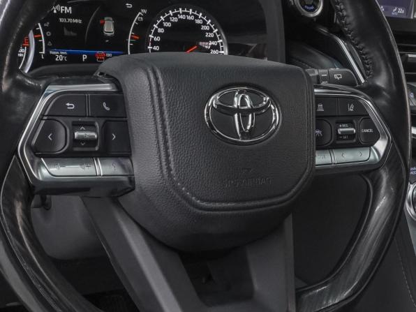 Toyota Land Cruiser 300 Series с пробегом 2021 года, цена 10 990 000 рублей, 70456 км, внедорожник, Автокод Объявления