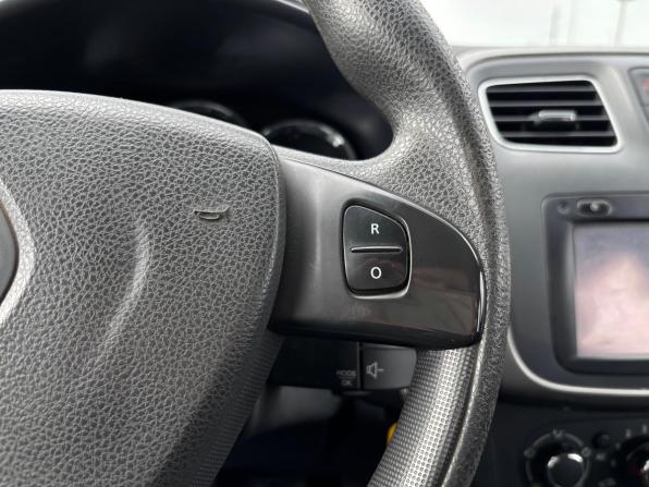Renault Sandero II с пробегом 2014 года, цена 610 000 рублей, 219536 км, хэтчбек, Автокод Объявления