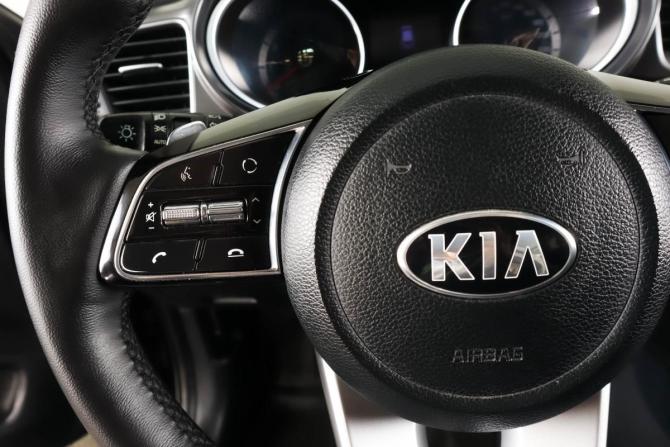Kia Ceed III с пробегом 2019 года, цена 1 649 000 рублей, 185350 км, универсал, Автокод Объявления