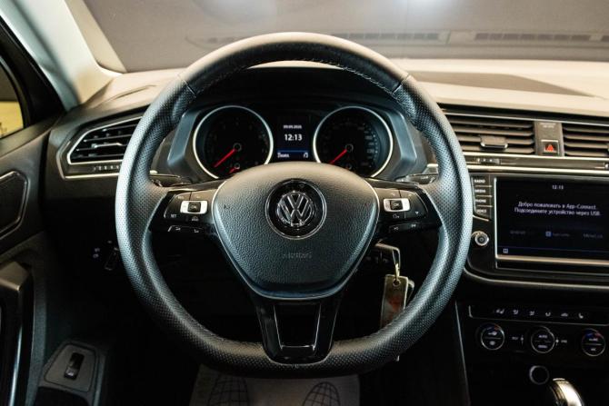 Volkswagen Tiguan II с пробегом 2017 года, цена 1 789 000 рублей, 230454 км, внедорожник, Автокод Объявления