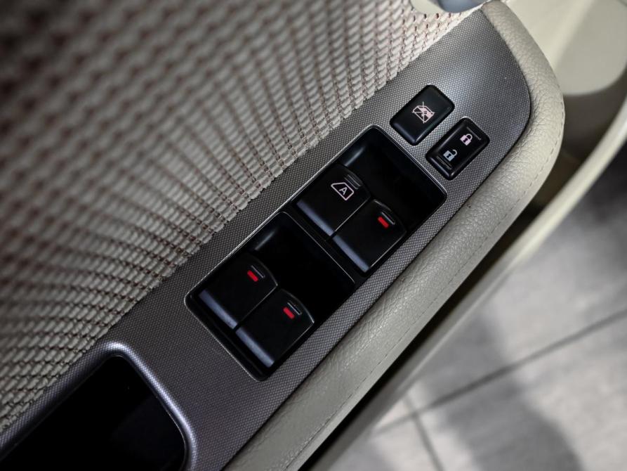 Nissan Tiida I Рестайлинг Екатеринбург  - изображение 13