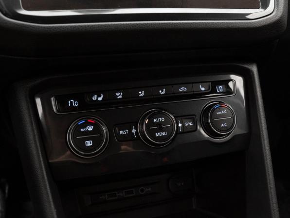 Volkswagen Tiguan II с пробегом 2019 года, цена 2 450 000 рублей, 133490 км, внедорожник, Автокод Объявления