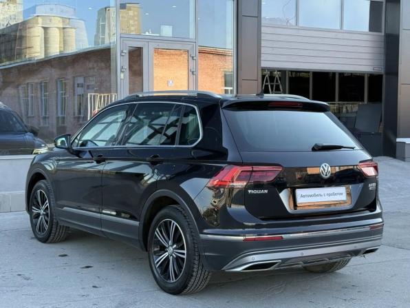 Volkswagen Tiguan II с пробегом 2018 года, цена 2 500 000 рублей, 176347 км, внедорожник, Автокод Объявления