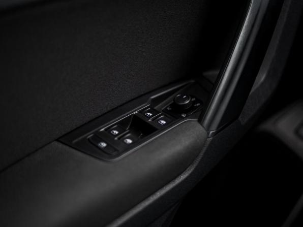 Volkswagen Tiguan II Рестайлинг с пробегом 2021 года, цена 2 330 000 рублей, 116984 км, внедорожник, Автокод Объявления