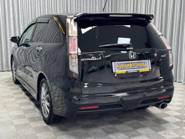 Honda Stream II Рестайлинг с пробегом 2010 года, цена 1 538 000 рублей, 153790 км, компактвэн, Автокод Объявления