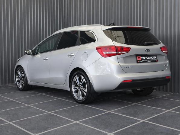 Kia Ceed II Рестайлинг с пробегом 2018 года, цена 1 647 000 рублей, 88000 км, универсал, Автокод Объявления
