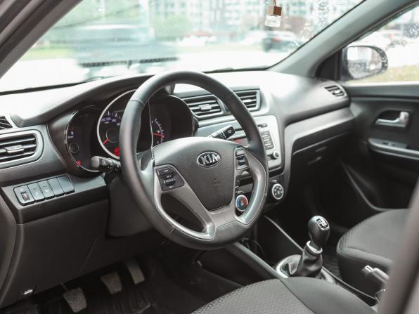 Kia Rio III Рестайлинг с пробегом 2016 года, цена 1 059 000 рублей, 145900 км, седан, Автокод Объявления