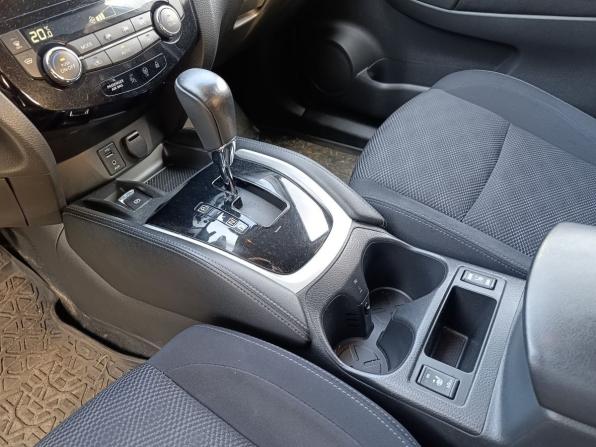 Nissan Qashqai II с пробегом 2017 года, цена 1 049 000 рублей, 181000 км, внедорожник, Автокод Объявления