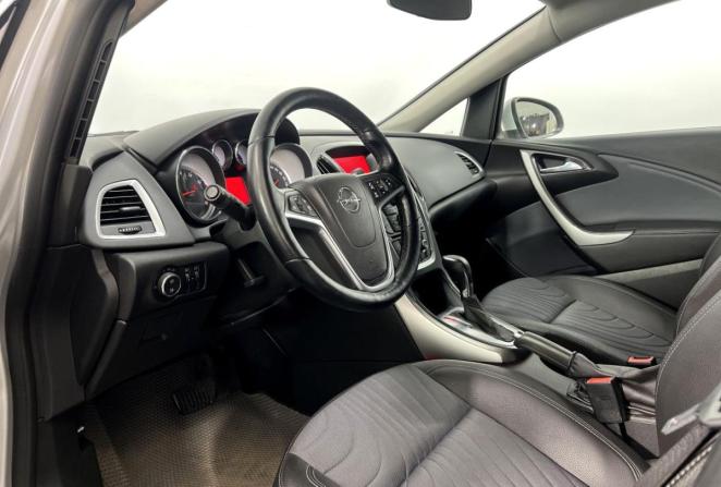 Opel Astra J Рестайлинг с пробегом 2013 года, цена 775 000 рублей, 150350 км, седан, Автокод Объявления