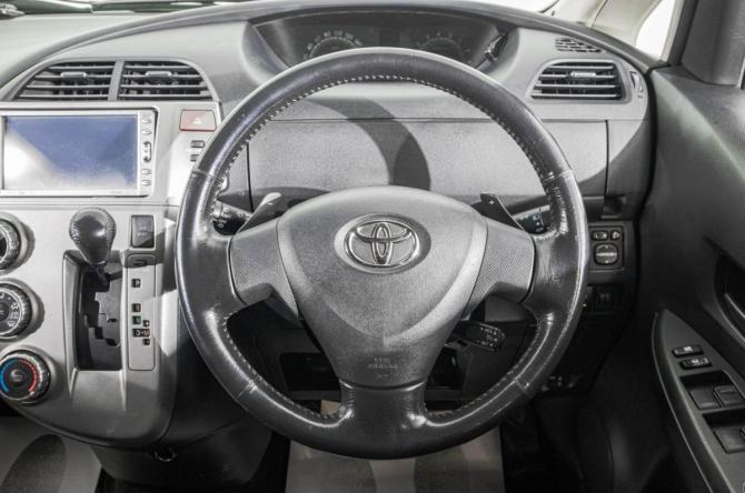 Toyota Ractis I с пробегом 2006 года, цена 739 000 рублей, 200000 км, хэтчбек, Автокод Объявления