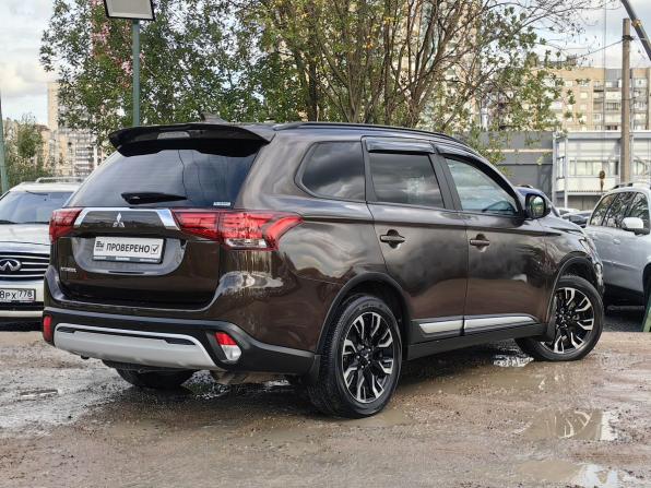 Mitsubishi Outlander III Рестайлинг 3 с пробегом 2021 года, цена 1 909 000 рублей, 56074 км, внедорожник, Автокод Объявления