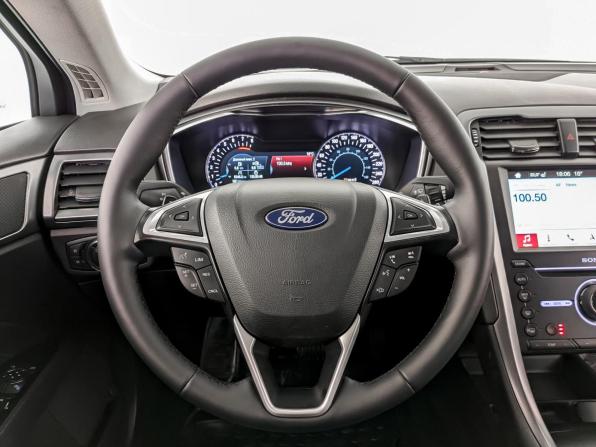 Ford Mondeo V с пробегом 2018 года, цена 1 830 000 рублей, 116815 км, седан, Автокод Объявления