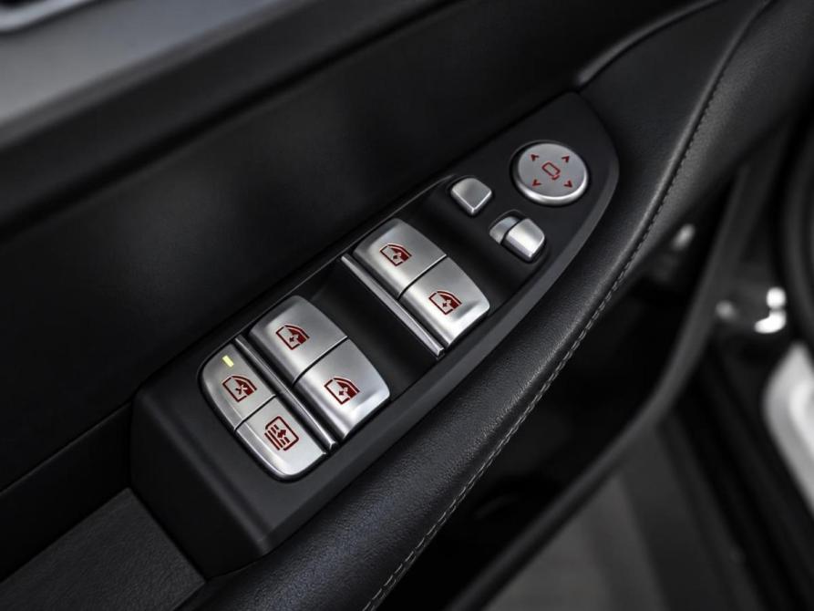 BMW 7 серии VI (G11/G12) Рестайлинг Тюмень  - изображение 33