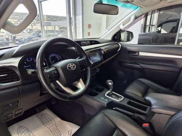Toyota Hilux VIII с пробегом 2016 года, цена 3 400 000 рублей, 136000 км, offers.body_type.unknown, Автокод Объявления