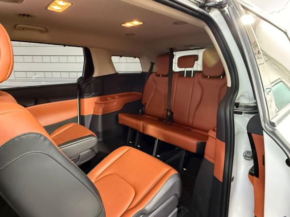 Kia Carnival IV с пробегом 2022 года, цена 4 600 000 рублей, 60559 км, минивэн, Автокод Объявления