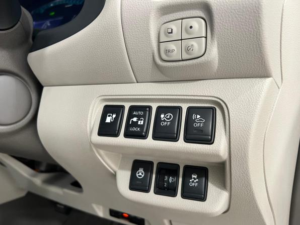 Nissan Leaf I (ZE0/AZE0) с пробегом 2013 года, цена 685 000 рублей, 115304 км, хэтчбек, Автокод Объявления