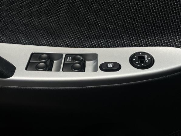 Hyundai Solaris I с пробегом 2013 года, цена 890 000 рублей, 130270 км, седан, Автокод Объявления