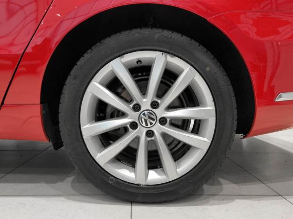 Volkswagen Passat B7 с пробегом 2013 года, цена 1 250 000 рублей, 199554 км, седан, Автокод Объявления