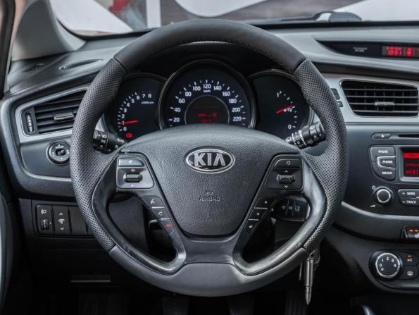 Kia Ceed II с пробегом 2015 года, цена 1 169 000 рублей, 137863 км, хэтчбек, Автокод Объявления