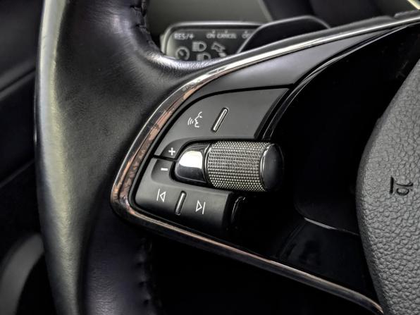 Skoda Octavia IV (A8) с пробегом 2021 года, цена 1 450 000 рублей, 351430 км, лифтбек, Автокод Объявления