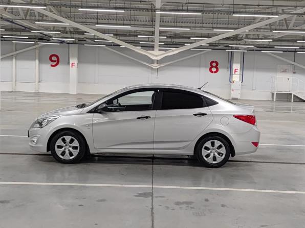 Hyundai Solaris I Рестайлинг с пробегом 2016 года, цена 1 225 000 рублей, 71301 км, седан, Автокод Объявления