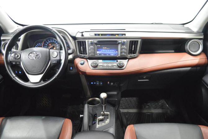 Toyota RAV4 IV (XA40) Рестайлинг с пробегом 2015 года, цена 2 475 000 рублей, 103000 км, внедорожник, Автокод Объявления