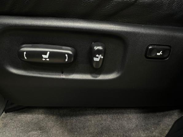 Toyota Land Cruiser 200 Series Рестайлинг 1 с пробегом 2014 года, цена 4 150 000 рублей, 135000 км, внедорожник, Автокод Объявления