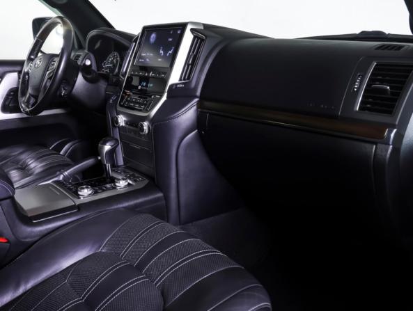 Toyota Land Cruiser 200 Series Рестайлинг 2 с пробегом 2018 года, цена 7 000 000 рублей, 145222 км, внедорожник, Автокод Объявления