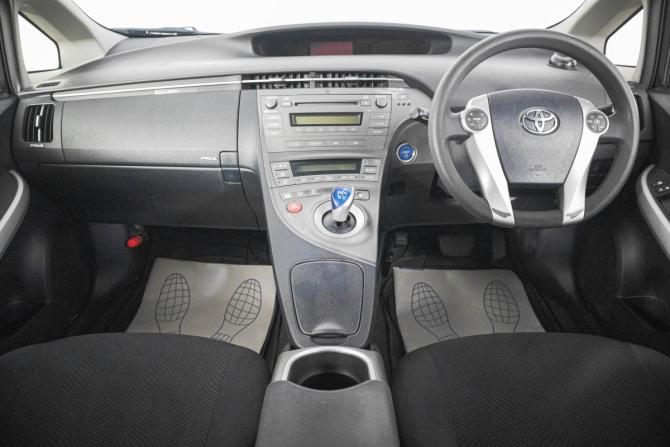 Toyota Prius III Рестайлинг (XW30) с пробегом 2012 года, цена 1 049 000 рублей, 187000 км, лифтбек, Автокод Объявления