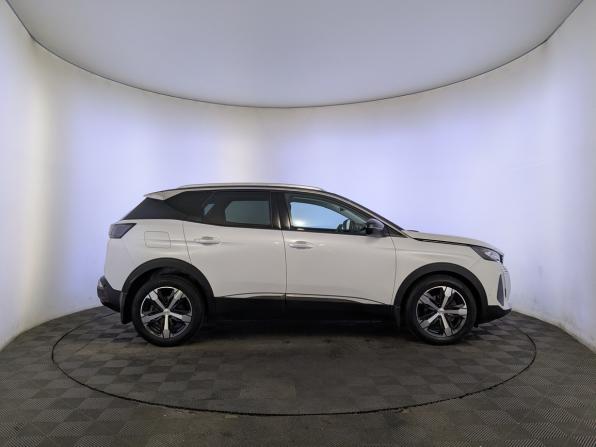 Peugeot 3008 II Рестайлинг с пробегом 2021 года, цена 2 350 000 рублей, 77341 км, внедорожник, Автокод Объявления