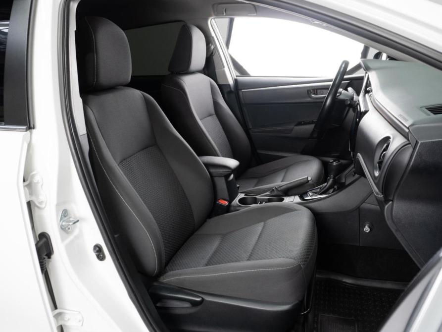 Toyota Corolla XI (E160 E170 E180) Рестайлинг 1 Тюмень  - изображение 8