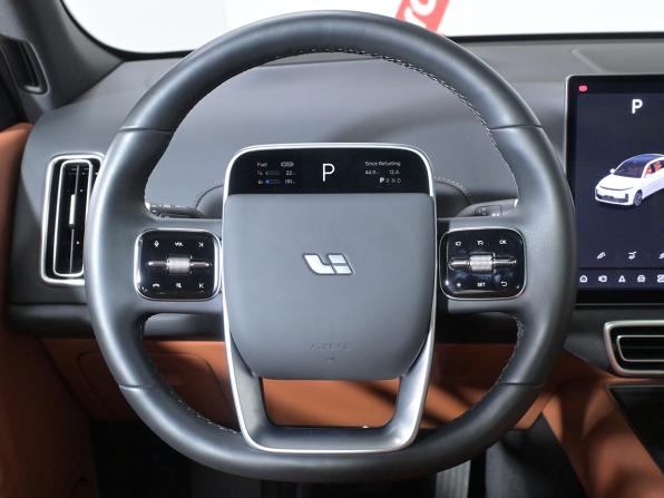 Li Auto (Lixiang) L7 I Рестайлинг с пробегом 2025 года, цена 8 999 000 рублей, 2000 км, внедорожник, Автокод Объявления