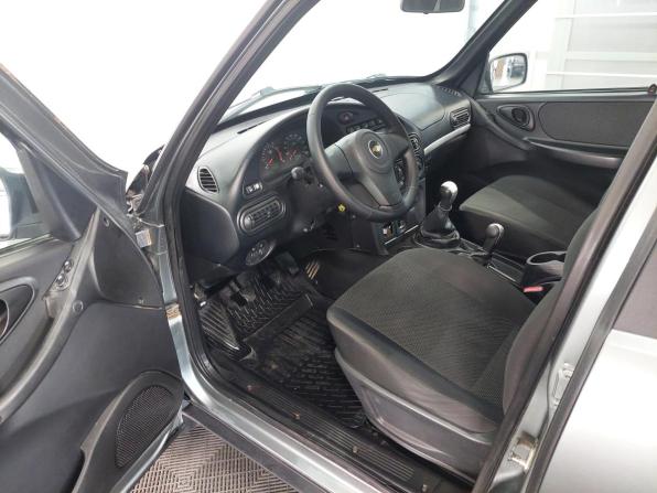 Chevrolet Niva I Рестайлинг с пробегом 2015 года, цена 560 000 рублей, 232750 км, внедорожник, Автокод Объявления