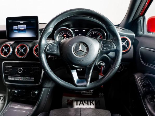 Mercedes-Benz GLA I (X156) Рестайлинг с пробегом 2017 года, цена 1 580 000 рублей, 103630 км, внедорожник, Автокод Объявления