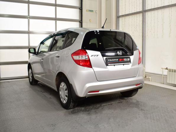 Honda Fit II с пробегом 2011 года, цена 815 999 рублей, 108874 км, хэтчбек, Автокод Объявления