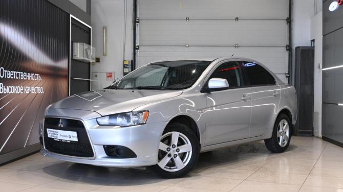 Mitsubishi Lancer X Рестайлинг с пробегом 2012 года, цена 950 000 рублей, 195000 км, седан, Автокод Объявления