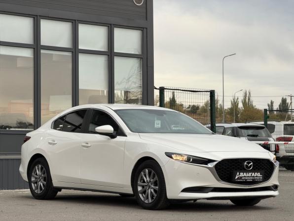 Mazda 3 IV (BP) с пробегом 2019 года, цена 1 930 000 рублей, 151000 км, седан, Автокод Объявления