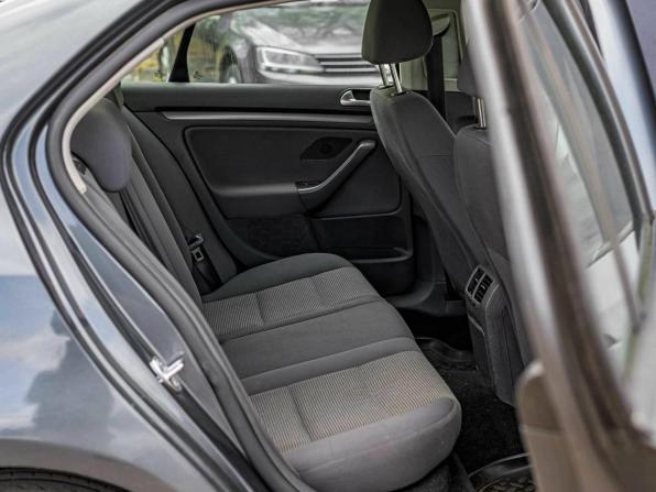 Volkswagen Jetta V с пробегом 2009 года, цена 405 000 рублей, 329656 км, седан, Автокод Объявления