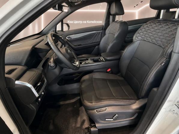 Geely Okavango I Рестайлинг с пробегом 2024 года, цена 2 990 000 рублей, 13000 км, внедорожник, Автокод Объявления