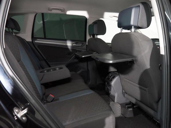 Volkswagen Tiguan II с пробегом 2019 года, цена 2 924 000 рублей, 111031 км, внедорожник, Автокод Объявления