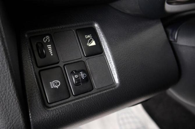 Toyota RAV4 III (XA30) Рестайлинг с пробегом 2011 года, цена 1 619 000 рублей, 179000 км, внедорожник, Автокод Объявления