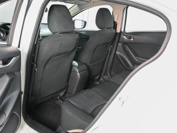 Mazda 3 III (BM) с пробегом 2014 года, цена 1 359 000 рублей, 112429 км, седан, Автокод Объявления