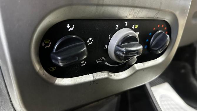Renault Logan I Рестайлинг с пробегом 2010 года, цена 350 000 рублей, 436491 км, седан, Автокод Объявления