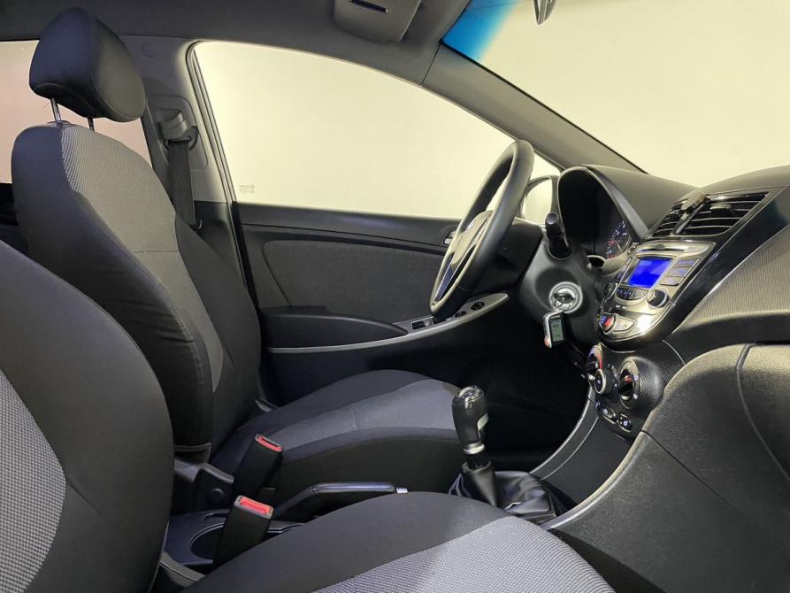 Hyundai Solaris I Великий Новгород  - изображение 11