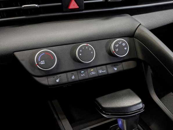 Hyundai Elantra VII (CN7) с пробегом 2022 года, цена 2 035 000 рублей, 58162 км, седан, Автокод Объявления