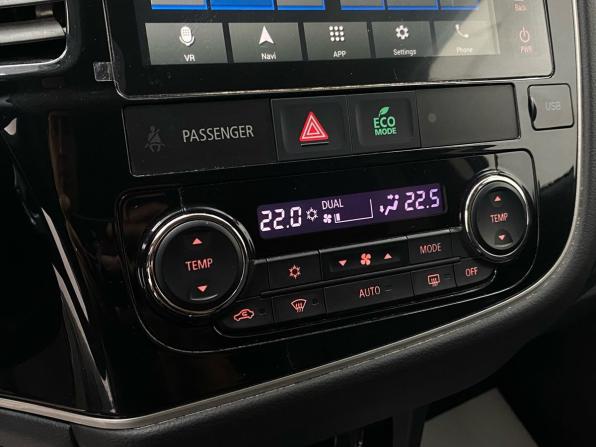 Mitsubishi Outlander III Рестайлинг 3 с пробегом 2022 года, цена 3 850 000 рублей, 900 км, внедорожник, Автокод Объявления