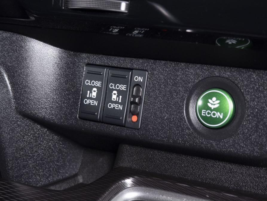 Honda Stepwgn V Рестайлинг Новосибирск  - изображение 18