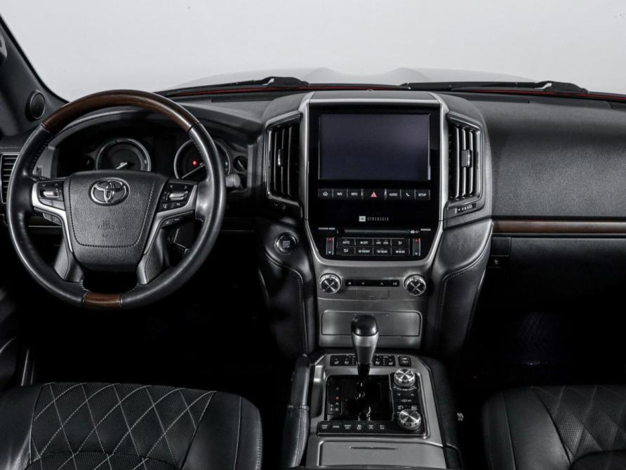Toyota Land Cruiser 200 Series Рестайлинг 2 Москва  - изображение 12